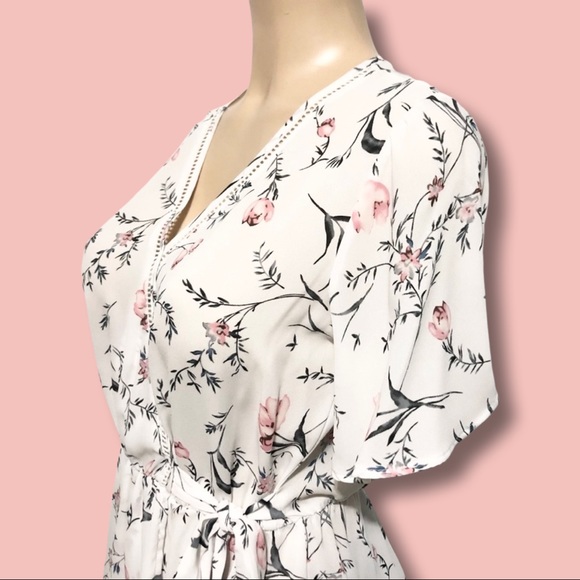 Sienna Sky White Floral S Peplum Blouse - Picture 8 of 9